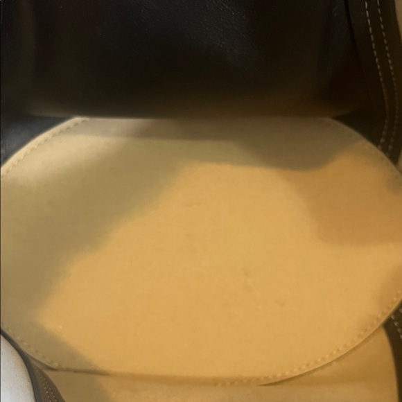 Tory Burch Spaghetti Leather Tote - Picture 13 of 16